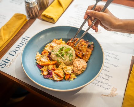 Zdravé večeře pro štíhlou linii: Quinoa salát, losos a další